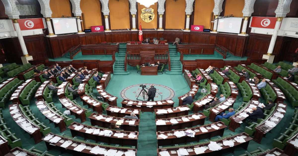 المصادقة على مراجعة الامتيازات الجبائية الممنوحة للتونسيين بالخارج