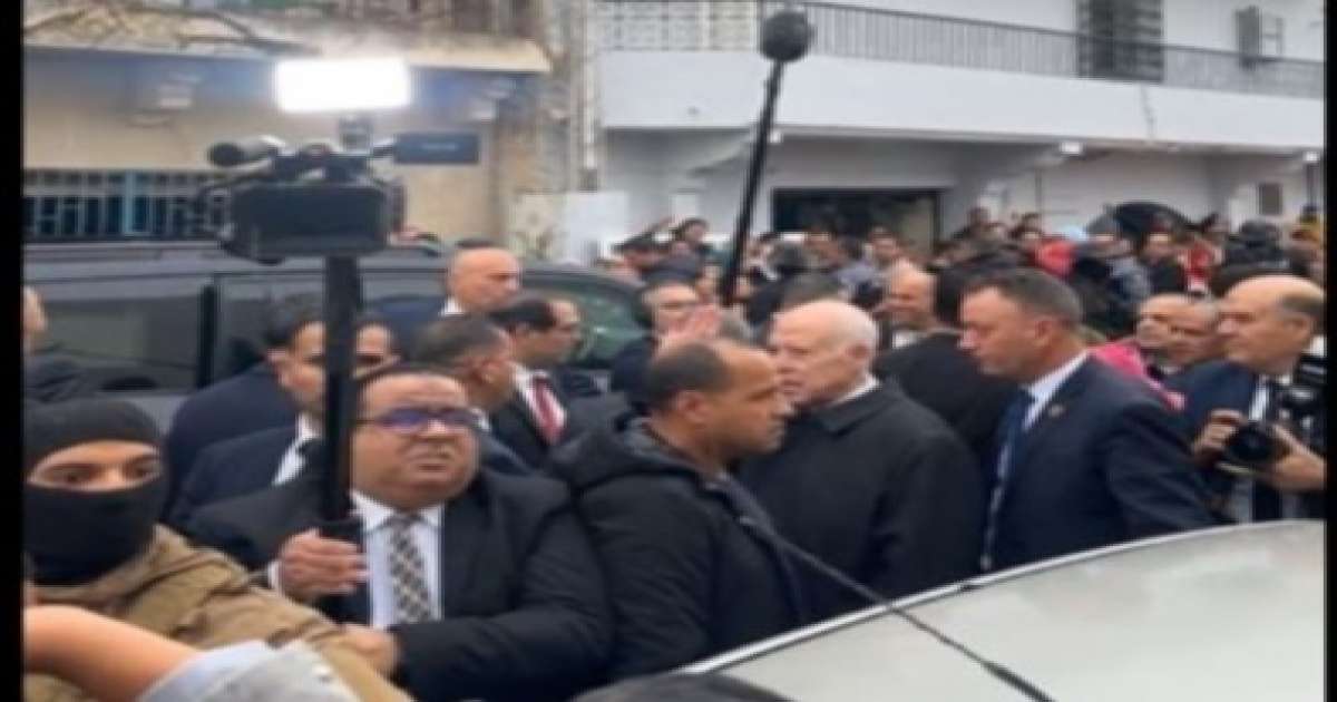 رئيس الجمهورية يؤدي زيارة الى البحر الأزرق