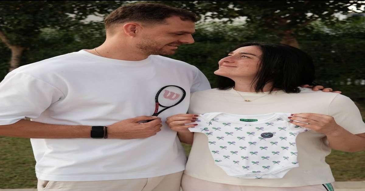 أنس جابر تعلن حملها بطفلها الأول